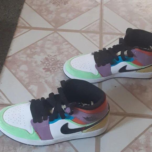 AIR JORDANS SHOES